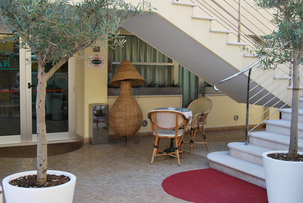 Hotel Acerboli Rimini Exterior photo